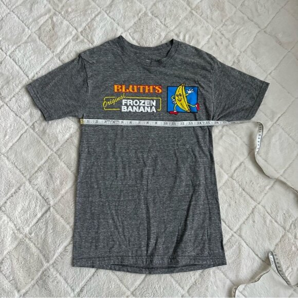 Arrested Development | "Bluth's Original Frozen banana" Tee Shirt | Size Small - Picture 5 of 7